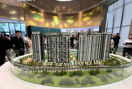 Eternity Group chúc mừng khai trương sa bàn LUMIÈRE SpringBay